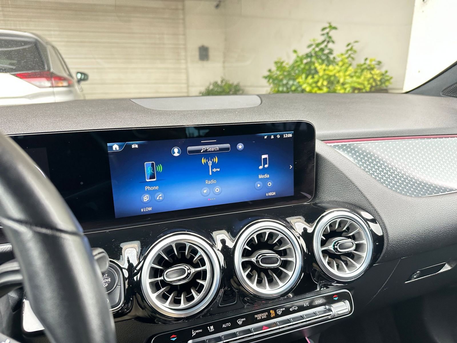 Thumbnail: 2025 Mercedes-Benz GLA - 21