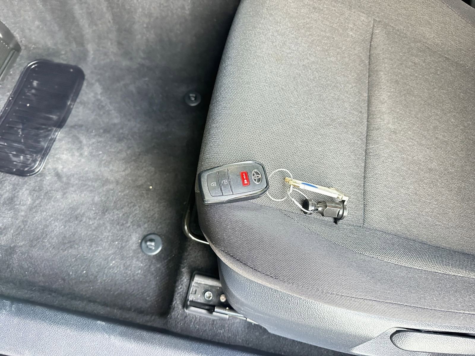 Thumbnail: 2025 Toyota Camry - 22