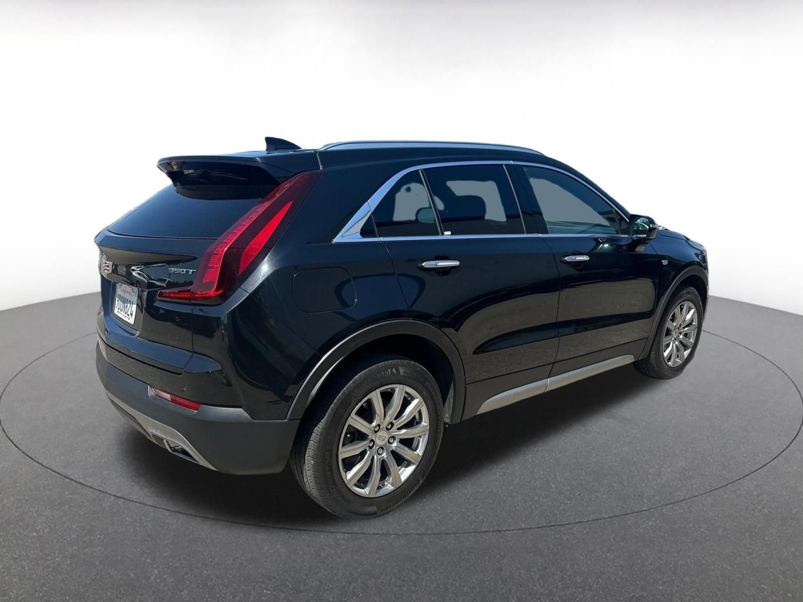 Thumbnail: 2023 Cadillac XT4 - 5