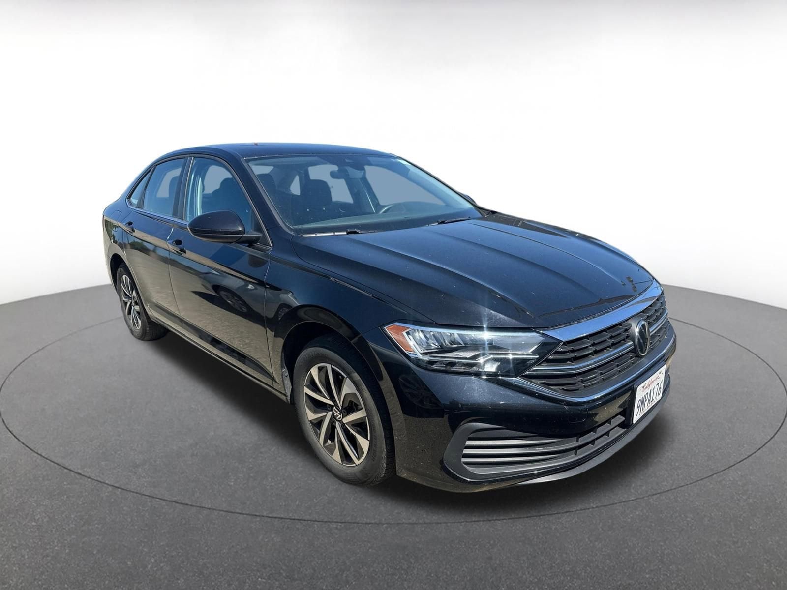 Thumbnail: 2024 Volkswagen Jetta - 1