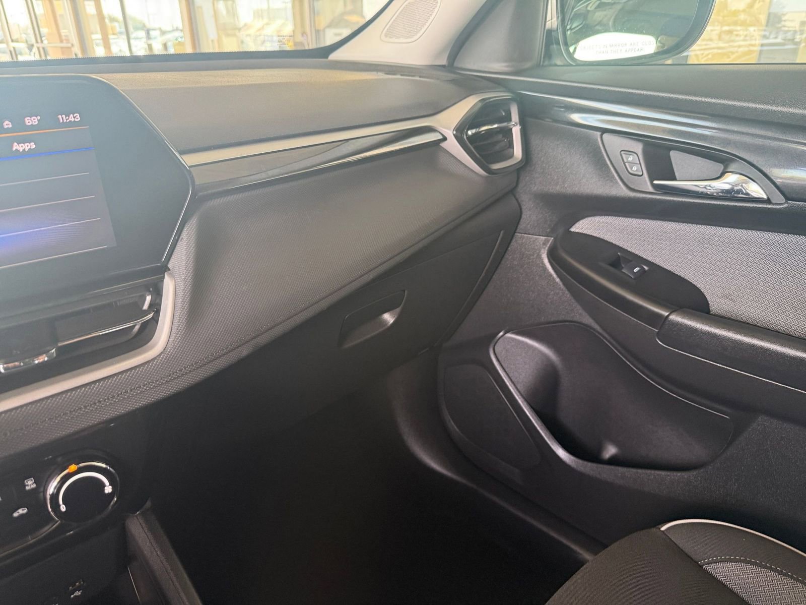 Thumbnail: 2025 Chevrolet TrailBlazer - 35