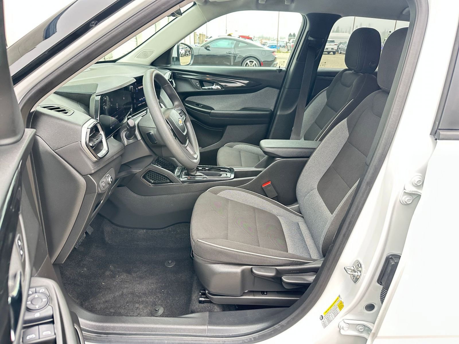 Thumbnail: 2025 Chevrolet TrailBlazer - 27