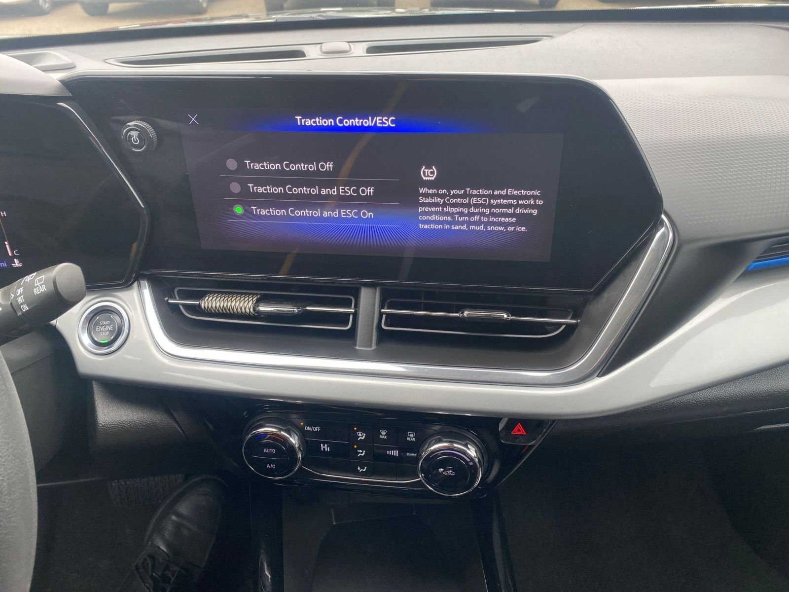 Thumbnail: 2025 Chevrolet Trax - 18