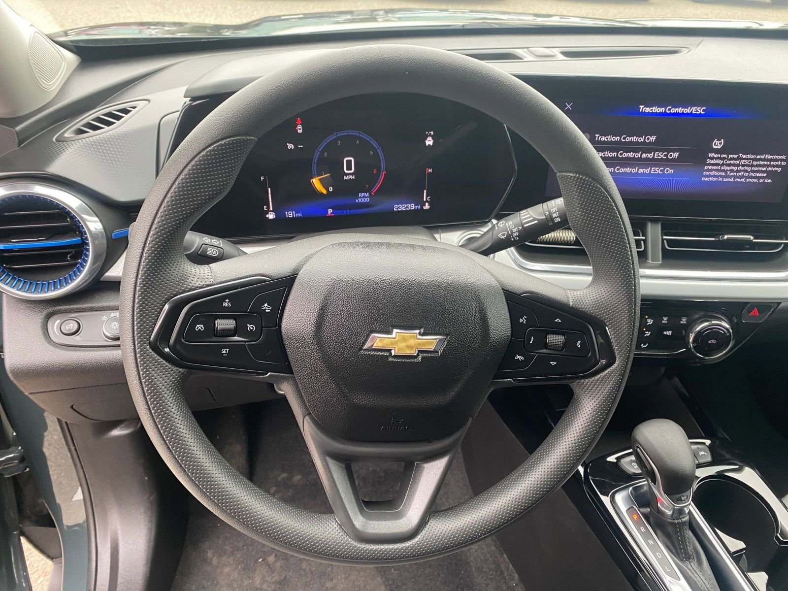 Thumbnail: 2025 Chevrolet Trax - 28