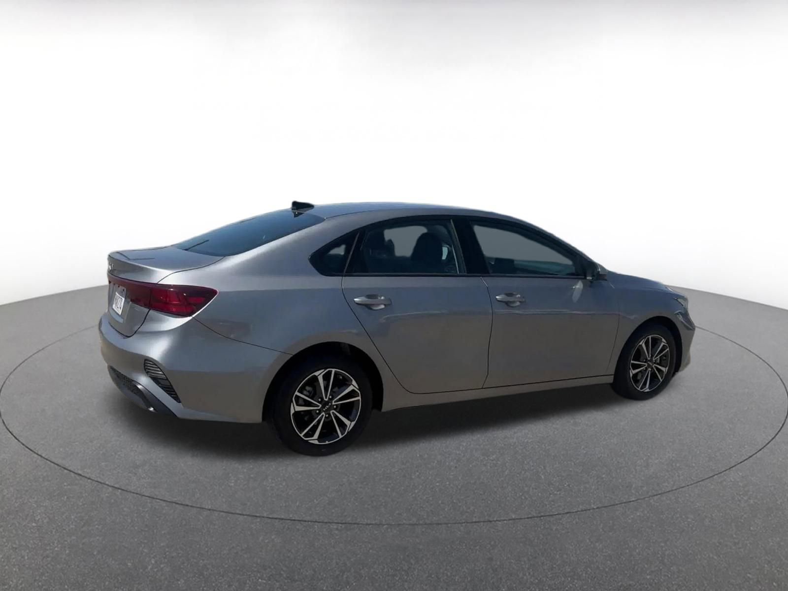 Thumbnail: 2024 Kia Forte - 15