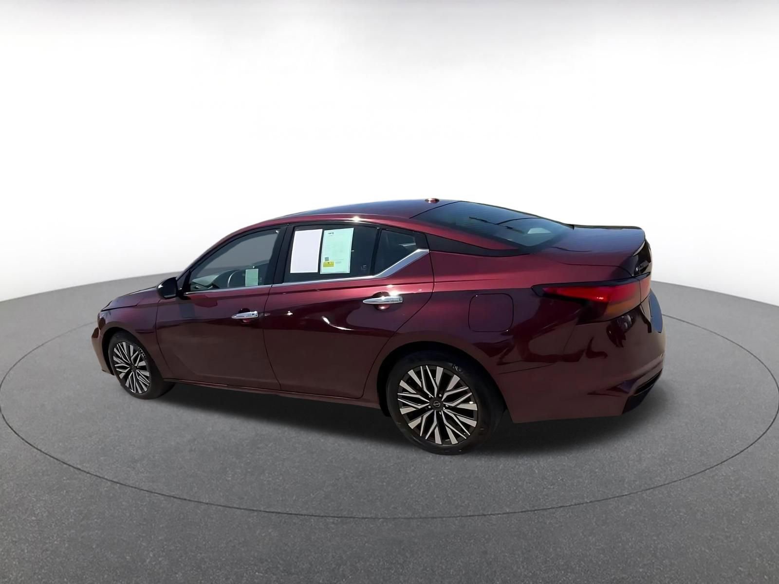 Thumbnail: 2024 Nissan Altima - 10