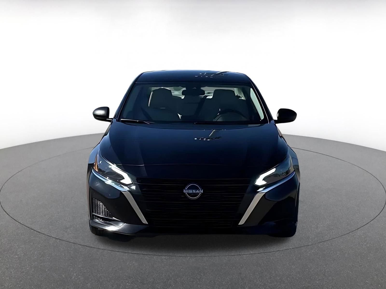 Thumbnail: 2025 Nissan Altima - 4