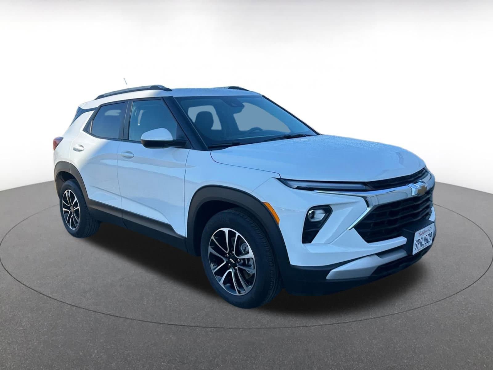 Thumbnail: 2025 Chevrolet TrailBlazer - 1