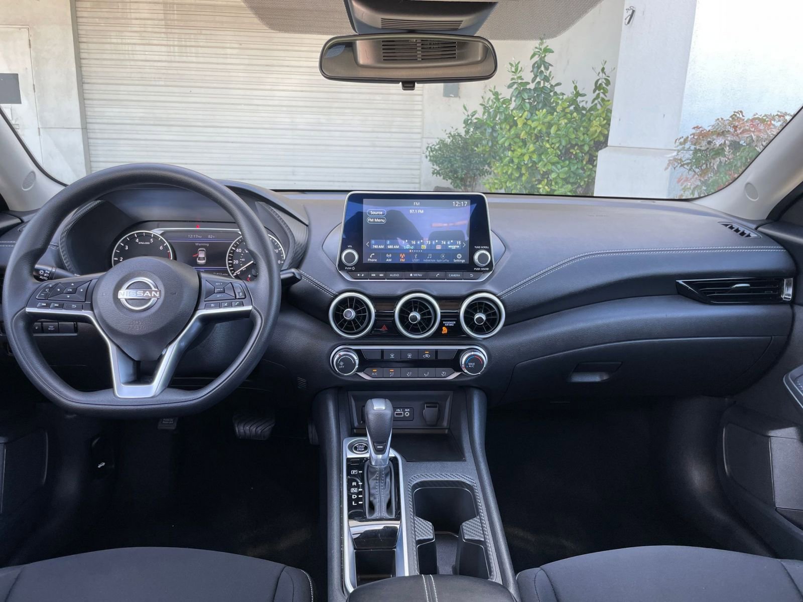 Thumbnail: 2025 Nissan Sentra - 32
