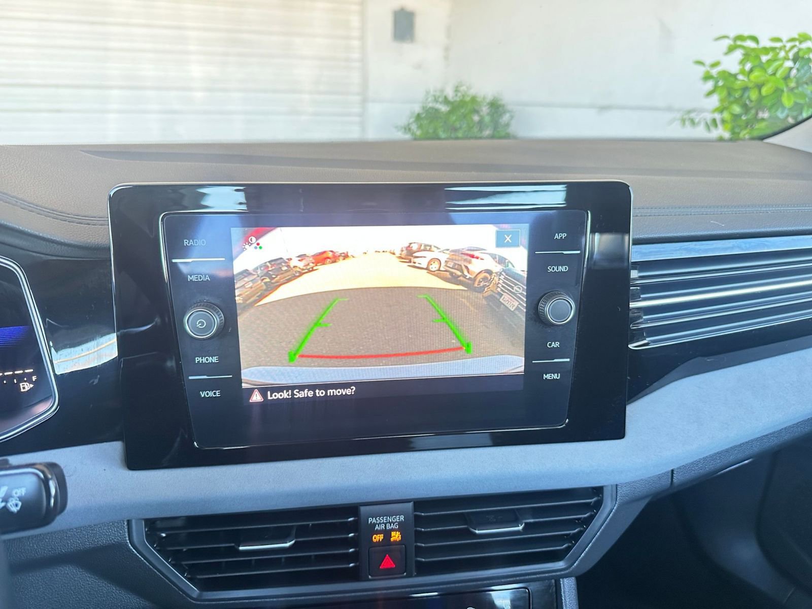 Thumbnail: 2025 Volkswagen Jetta - 17