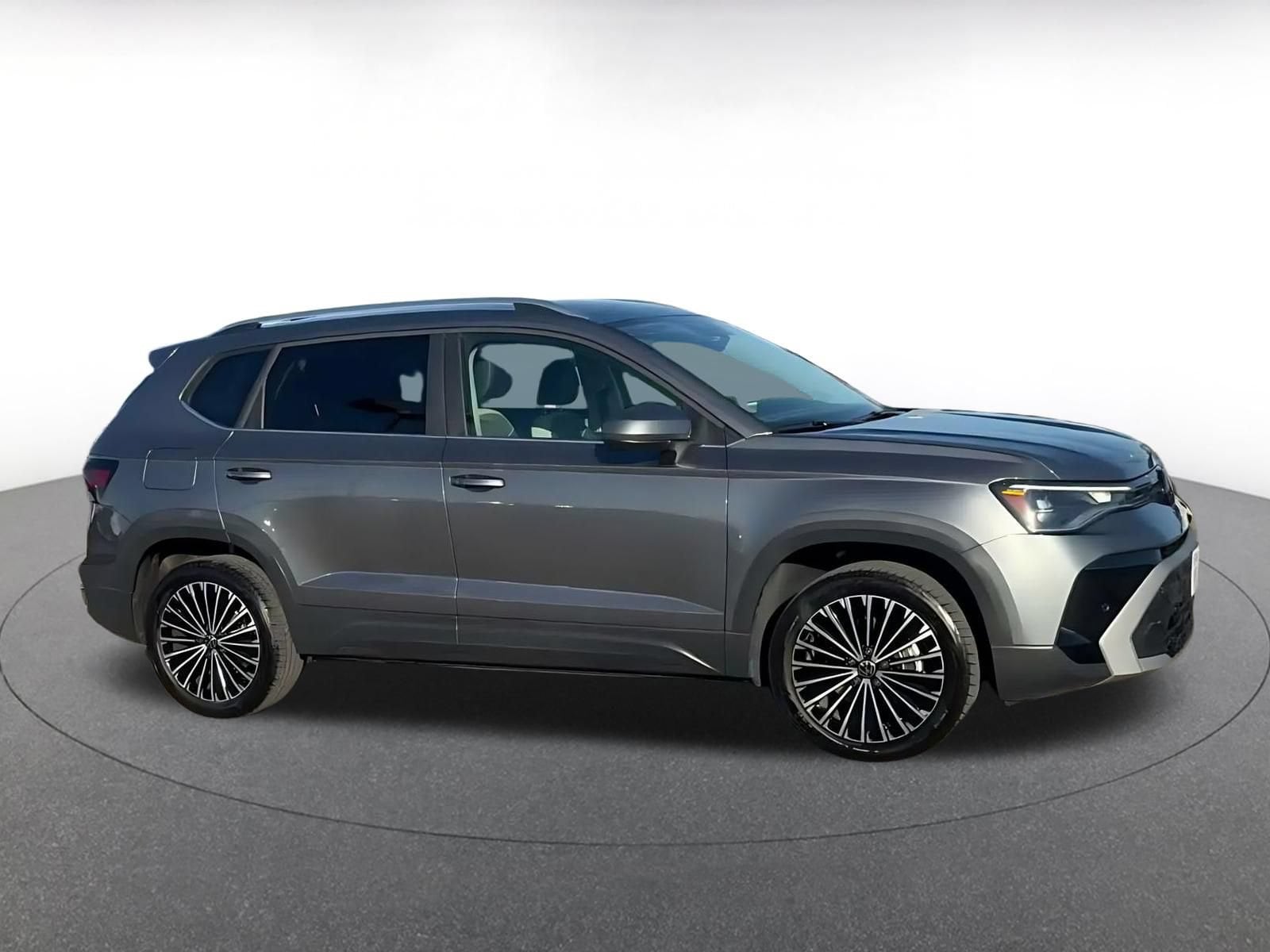 Thumbnail: 2026 Volkswagen Taos - 15