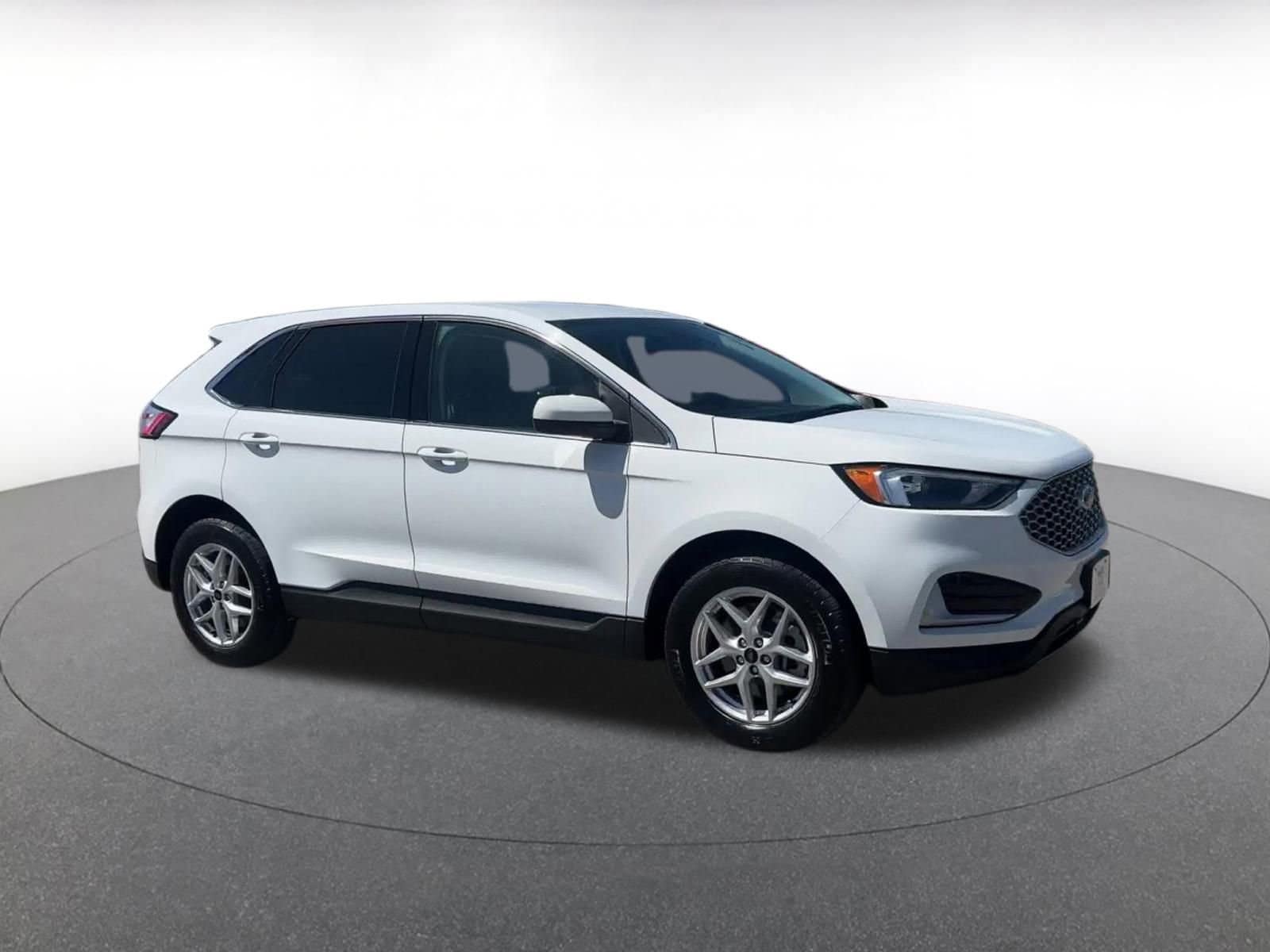 Thumbnail: 2024 Ford Edge - 2