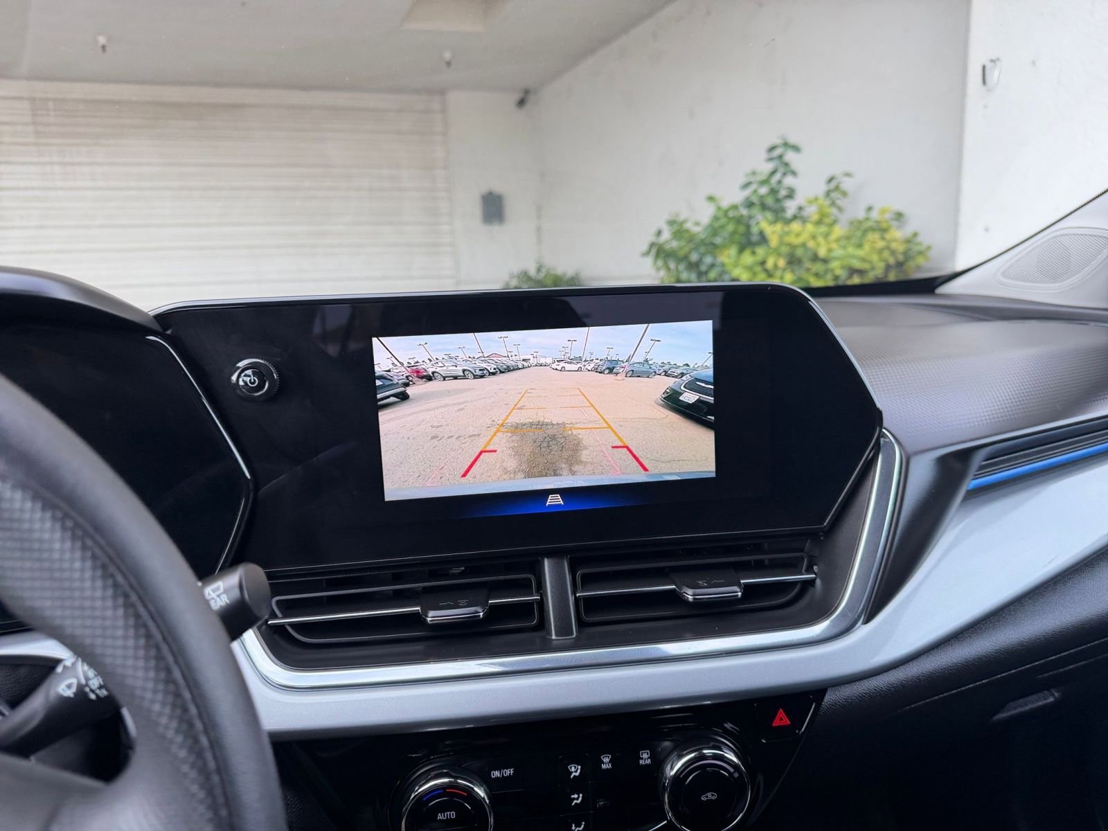 Thumbnail: 2025 Chevrolet Trax - 24