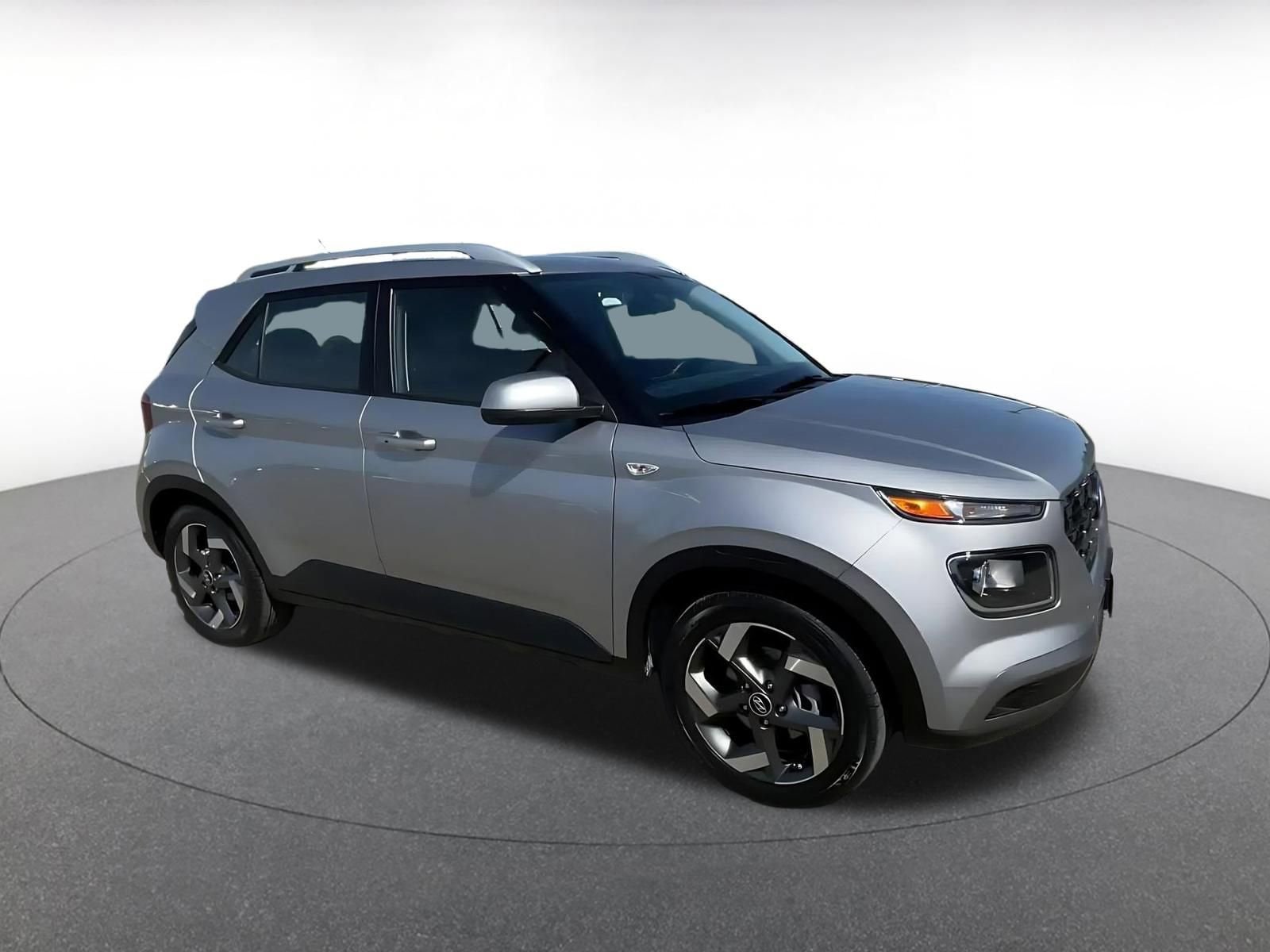 Thumbnail: 2025 Hyundai Venue - 2