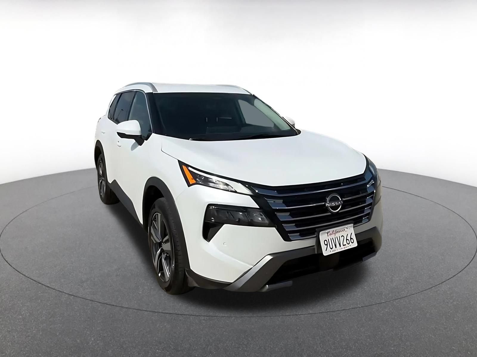 Thumbnail: 2026 Nissan Rogue - 3