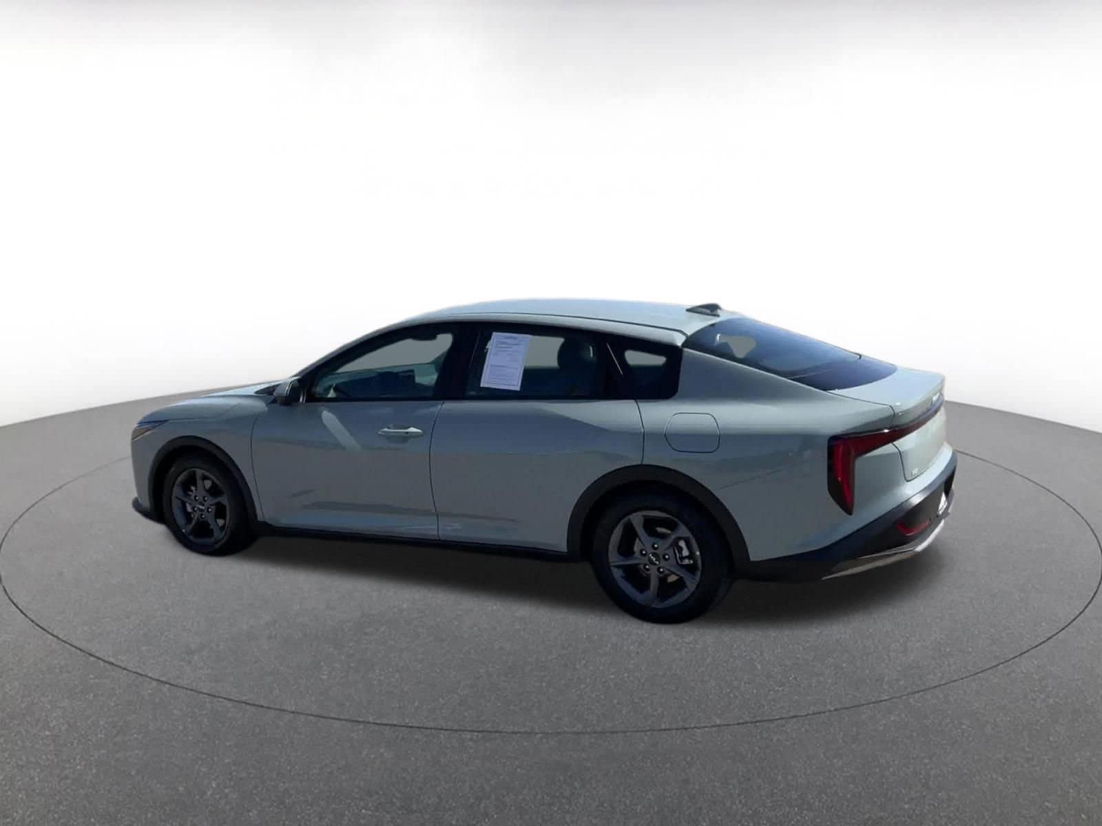 Thumbnail: 2025 Kia K4 - 10