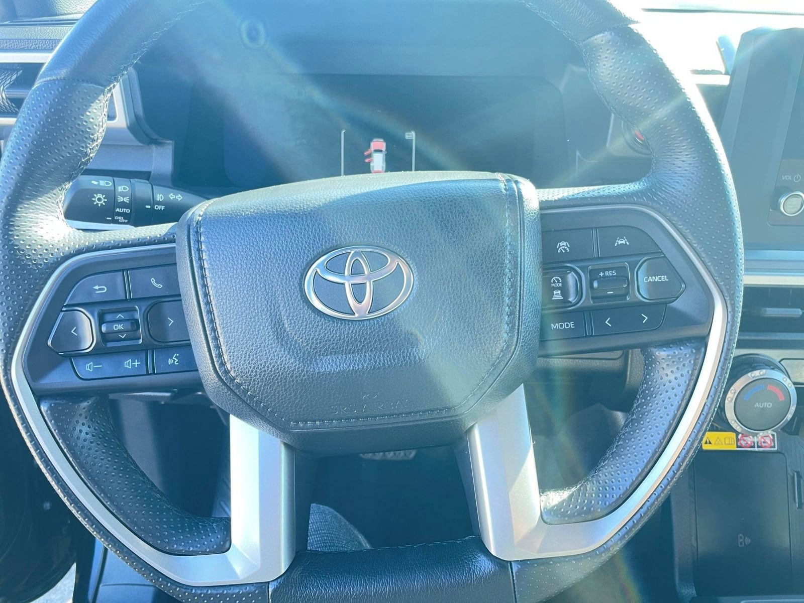 Thumbnail: 2025 Toyota 4Runner - 25