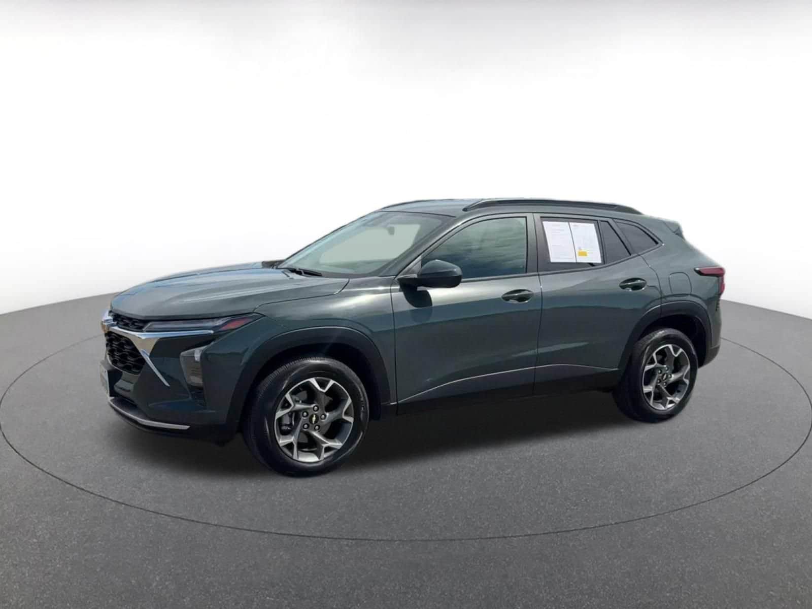 Thumbnail: 2025 Chevrolet Trax - 7