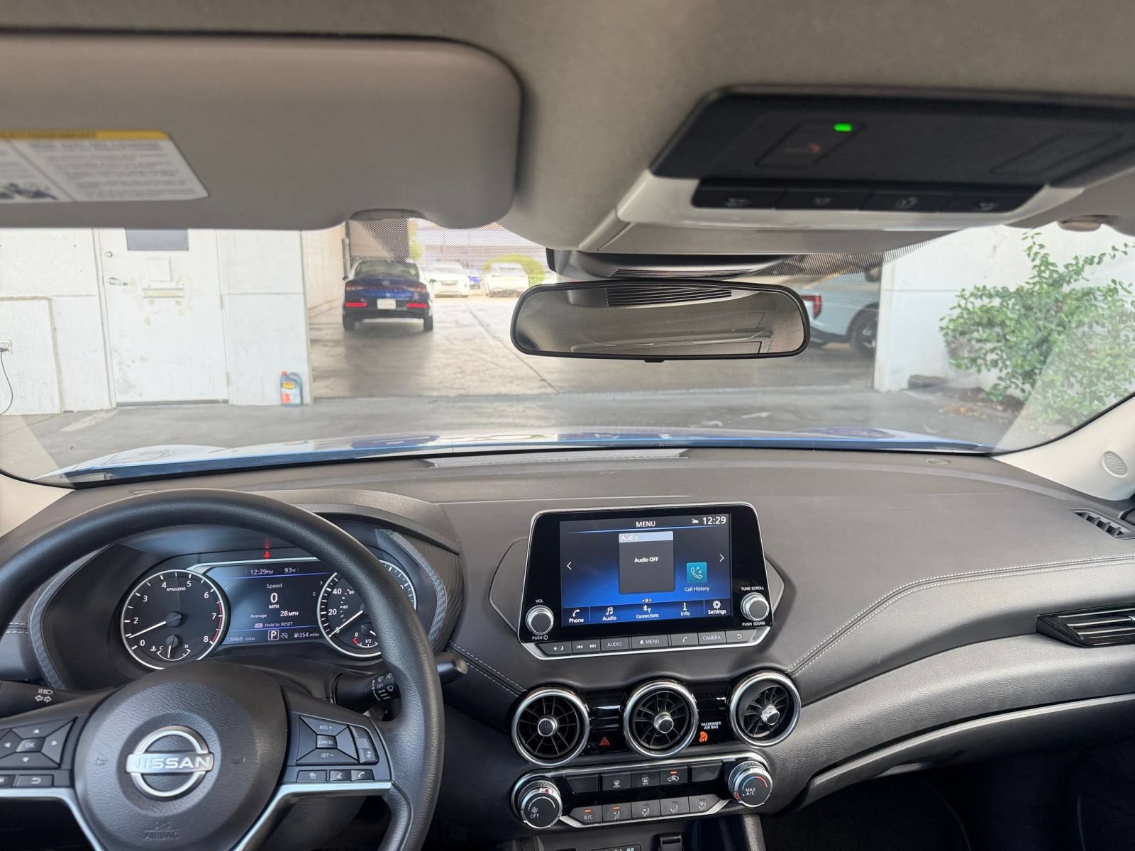 Thumbnail: 2025 Nissan Sentra - 32