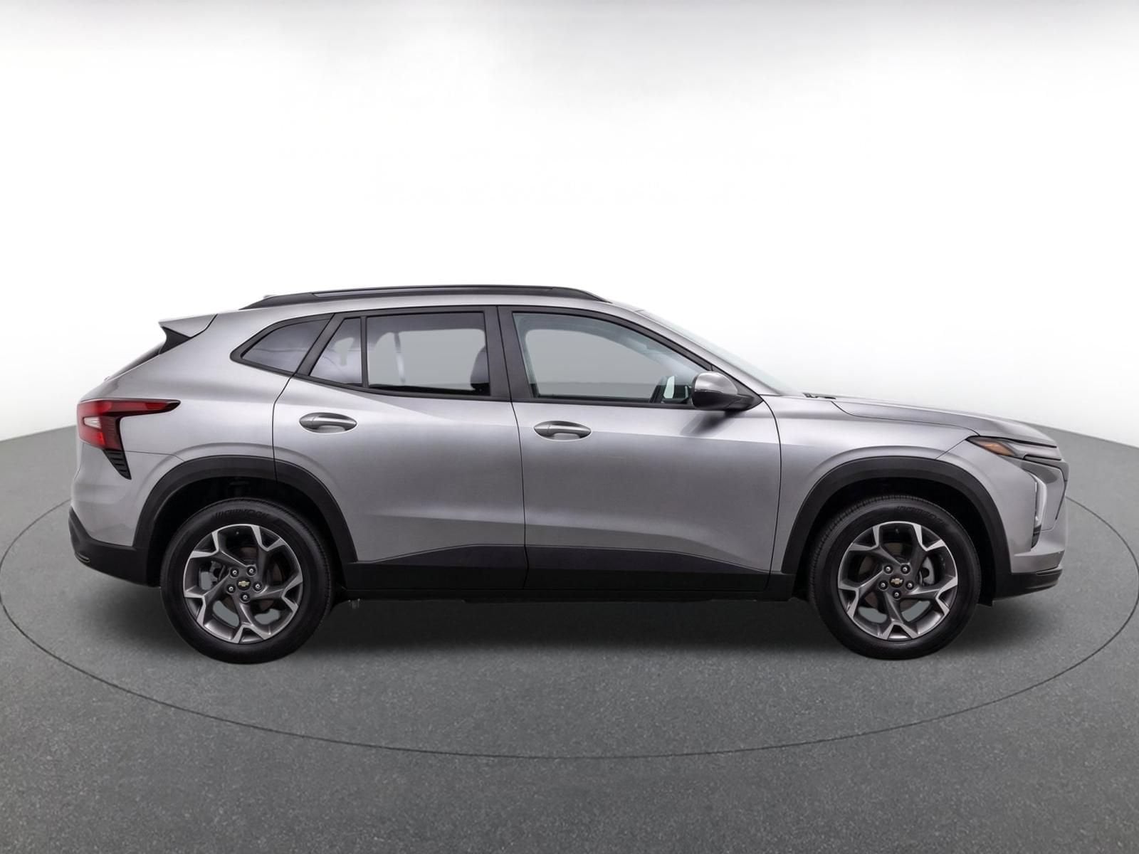 Thumbnail: 2025 Chevrolet Trax - 8