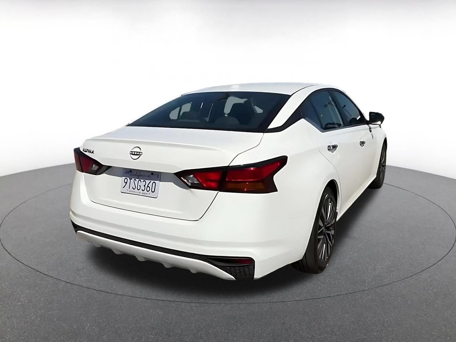 Thumbnail: 2025 Nissan Altima - 15