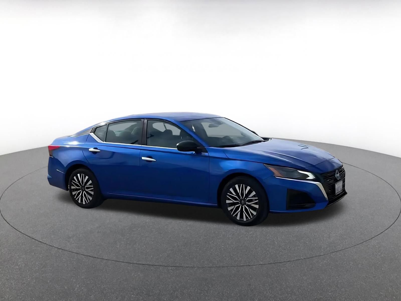 Thumbnail: 2025 Nissan Altima - 2