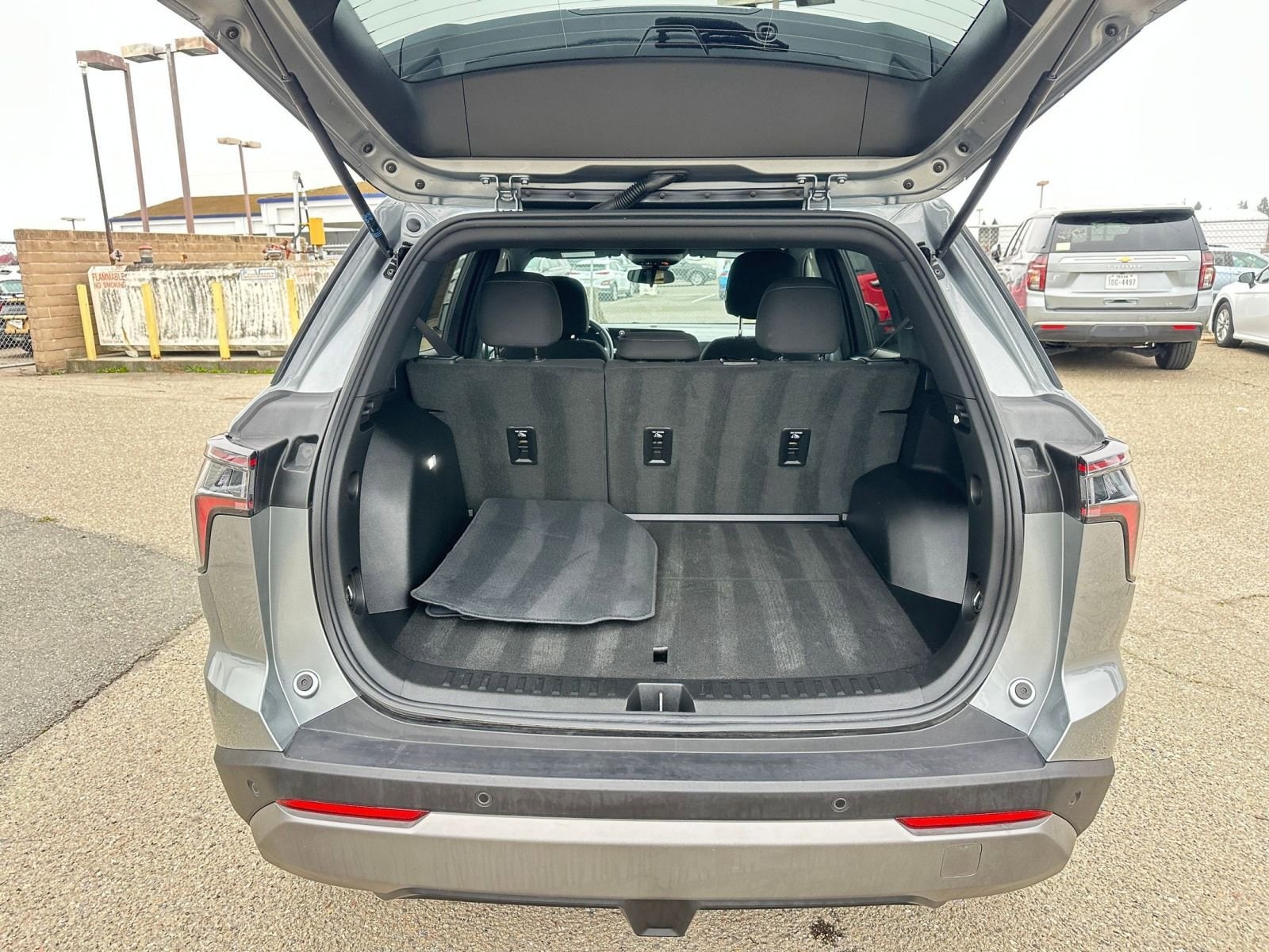 Thumbnail: 2025 Chevrolet Equinox - 31