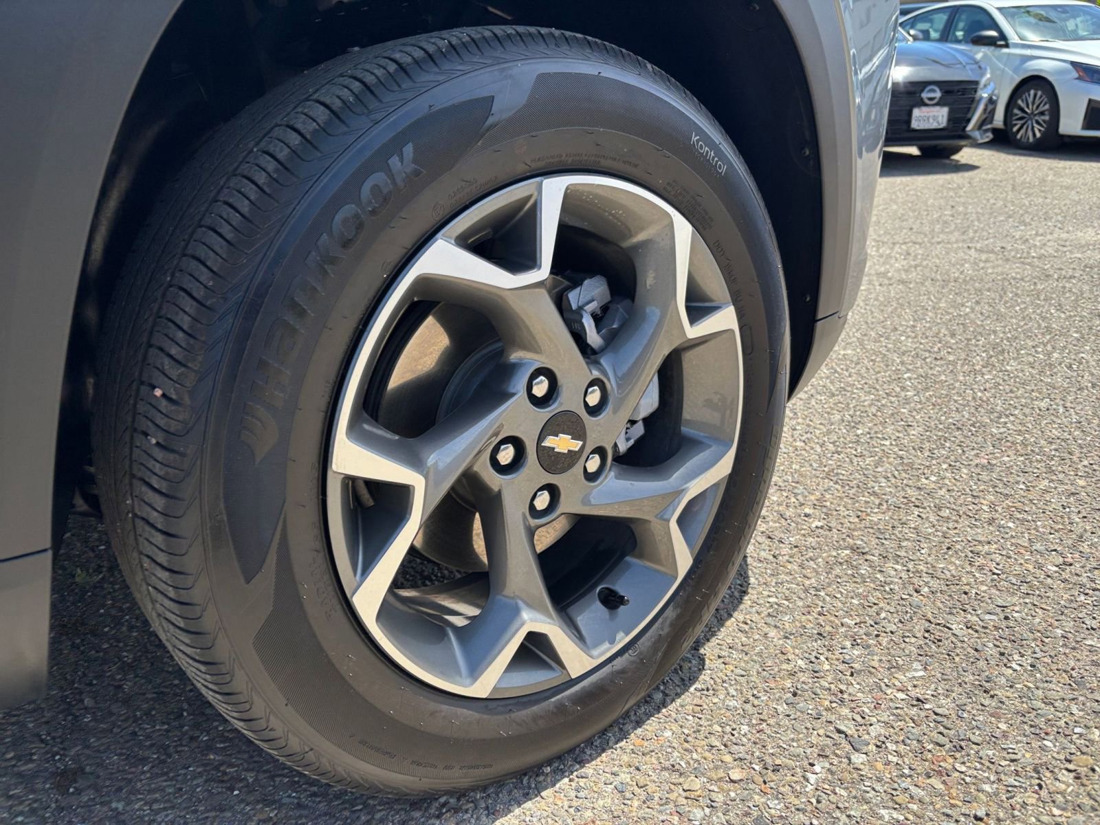 Thumbnail: 2025 Chevrolet Trax - 30