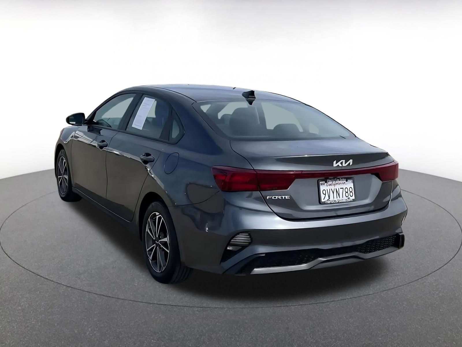 Thumbnail: 2024 Kia Forte - 11