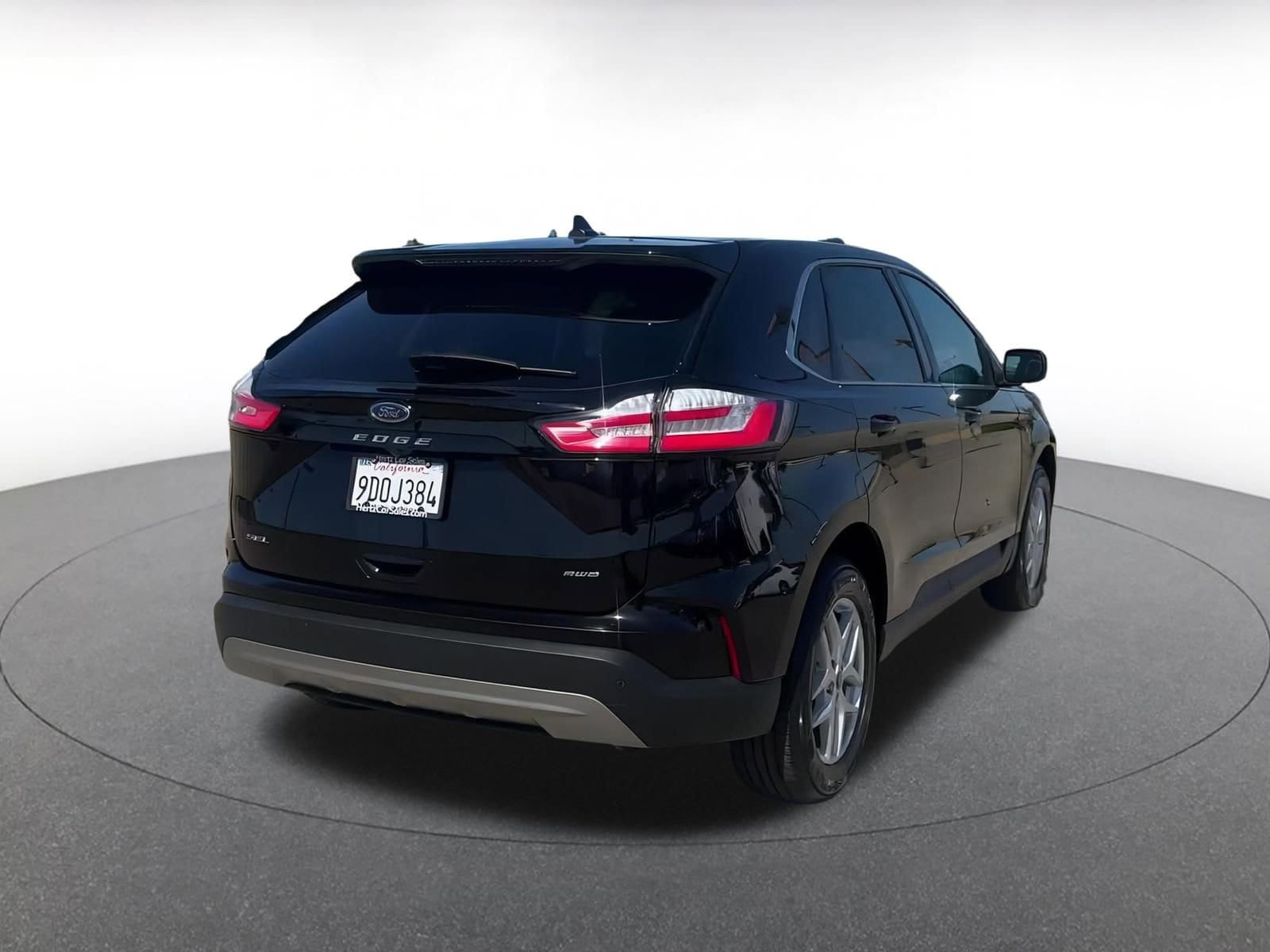 Thumbnail: 2023 Ford Edge - 13
