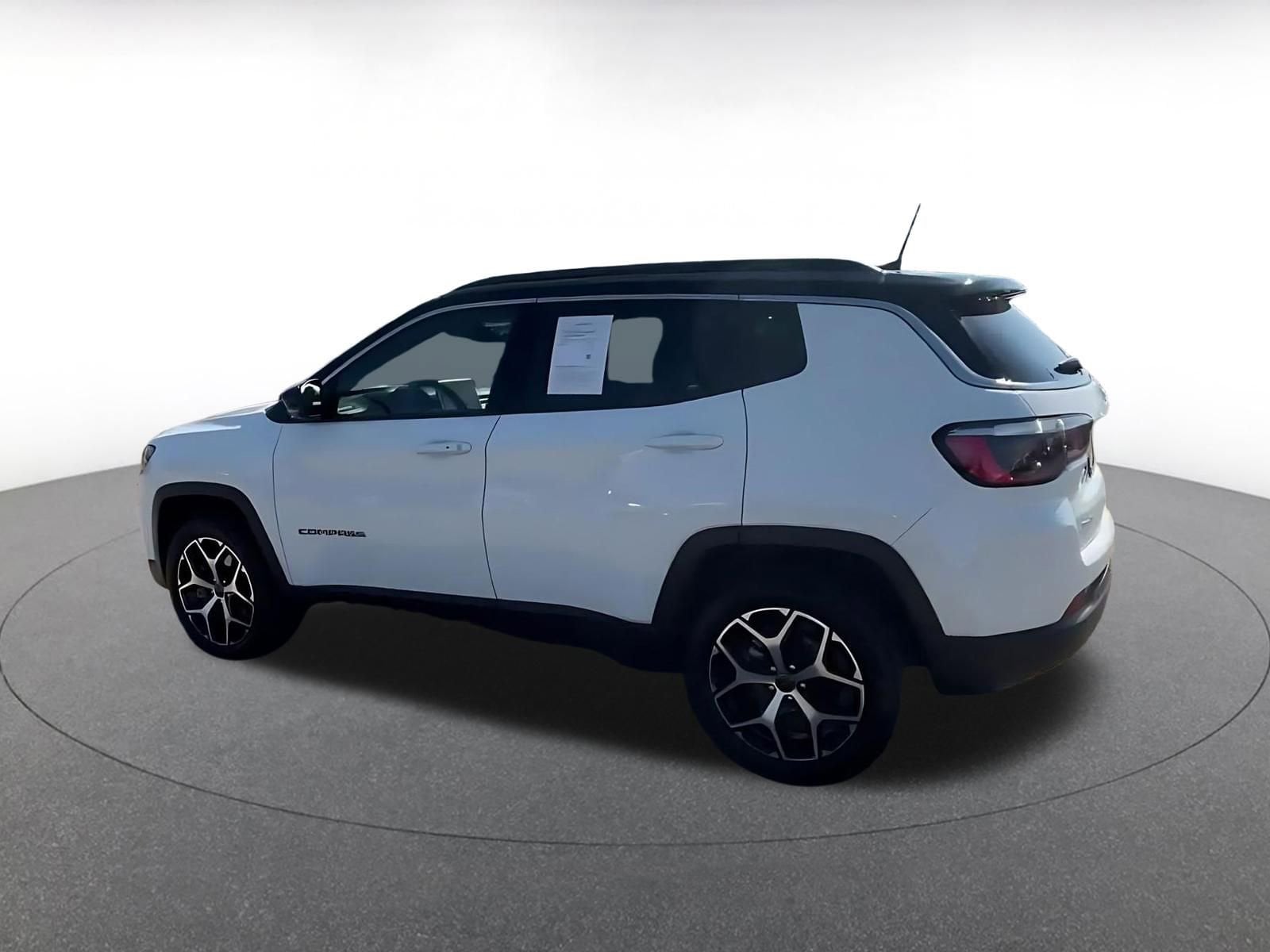 Thumbnail: 2025 Jeep Compass - 10