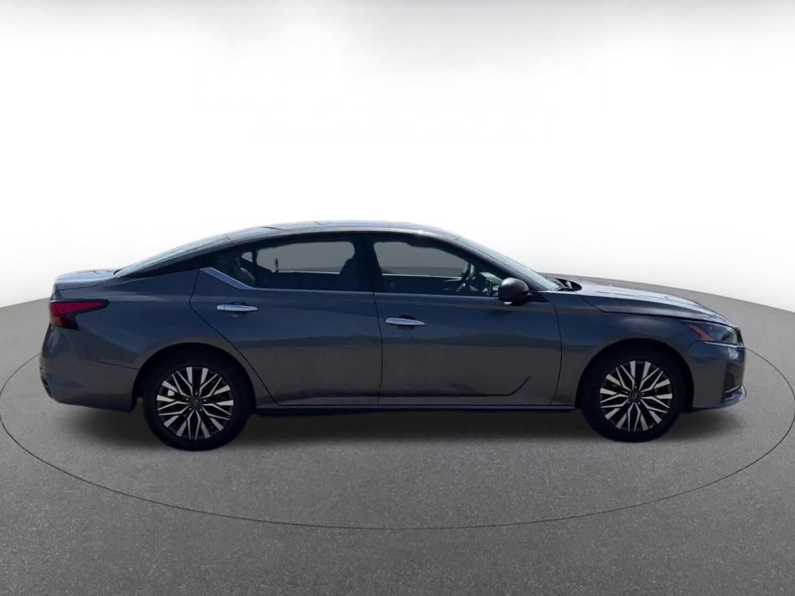 Thumbnail: 2025 Nissan Altima - 16