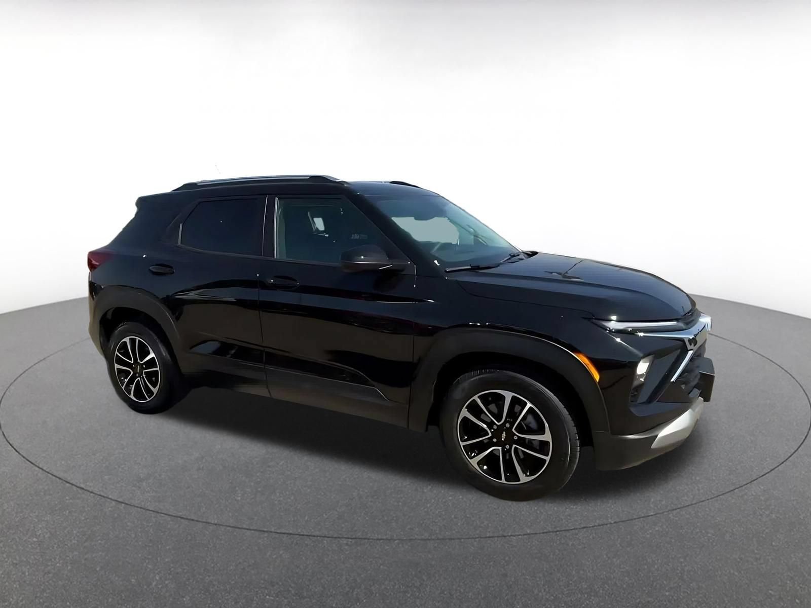 Thumbnail: 2025 Chevrolet TrailBlazer - 2