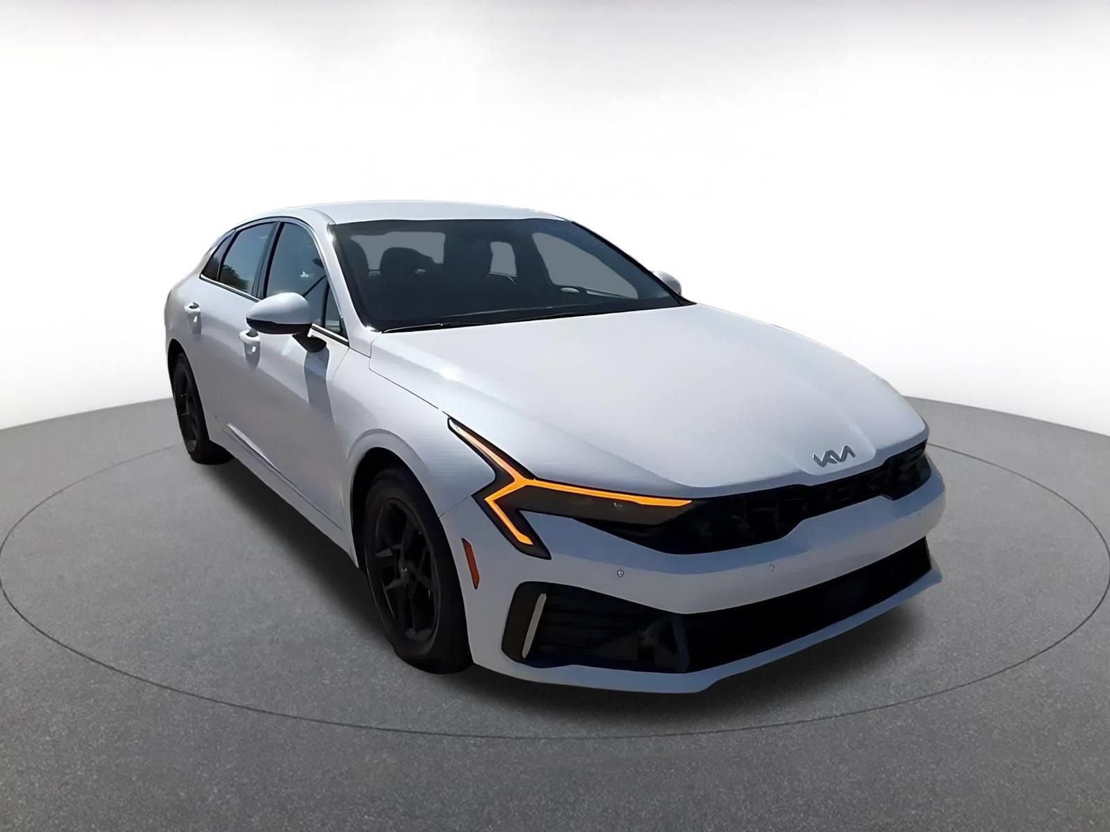 Thumbnail: 2025 Kia K5 - 3