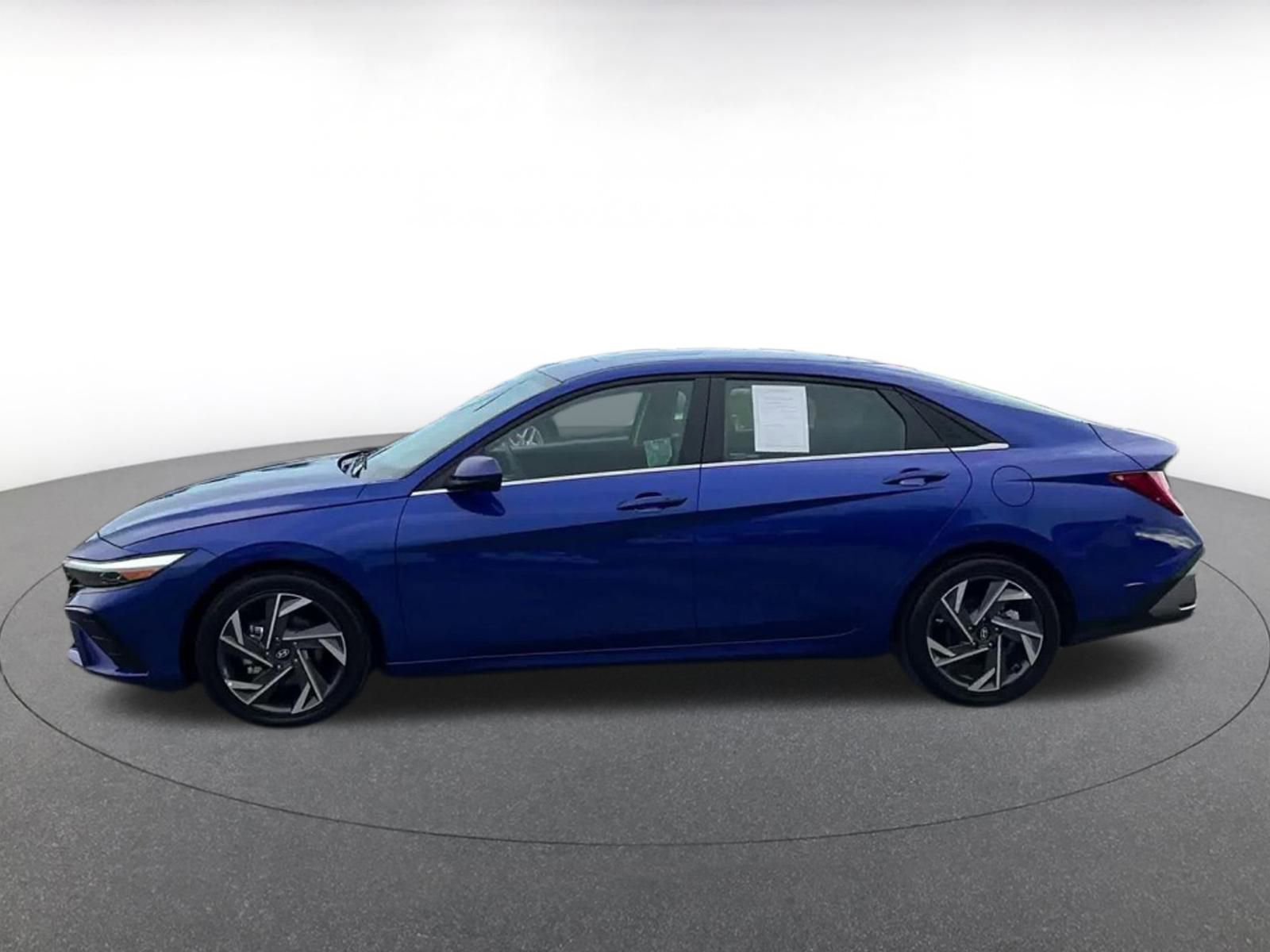 Thumbnail: 2025 Hyundai Elantra - 9