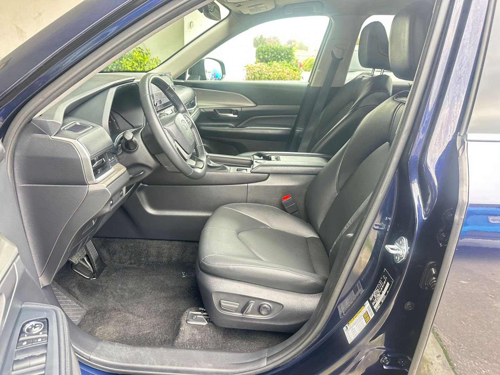 Thumbnail: 2025 Toyota Grand Highlander - 28