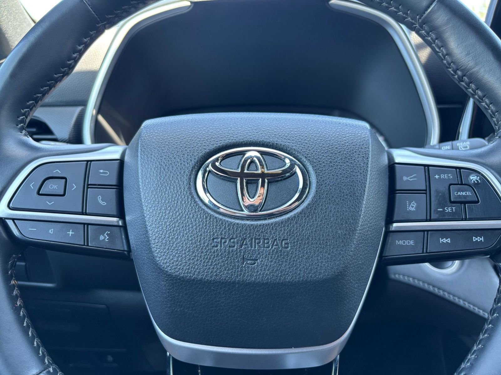 Thumbnail: 2024 Toyota Highlander - 30