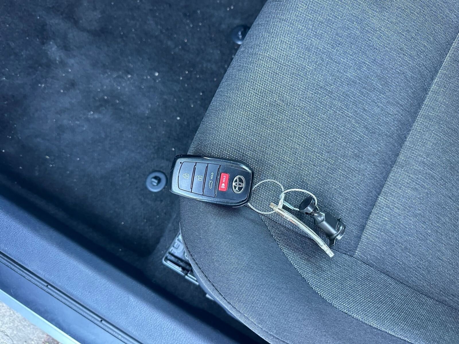 Thumbnail: 2025 Toyota Camry - 22