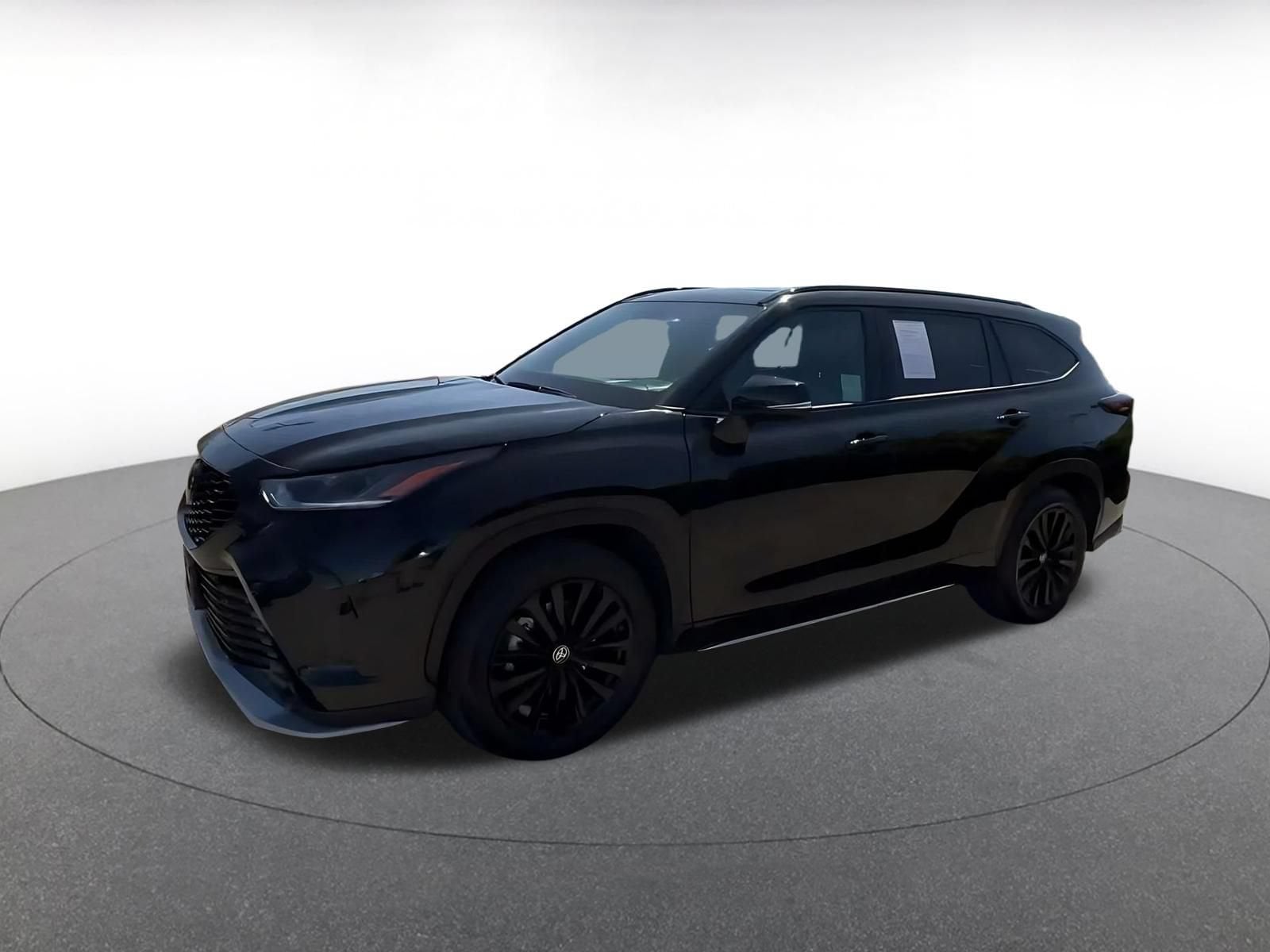 Thumbnail: 2025 Toyota Highlander - 7