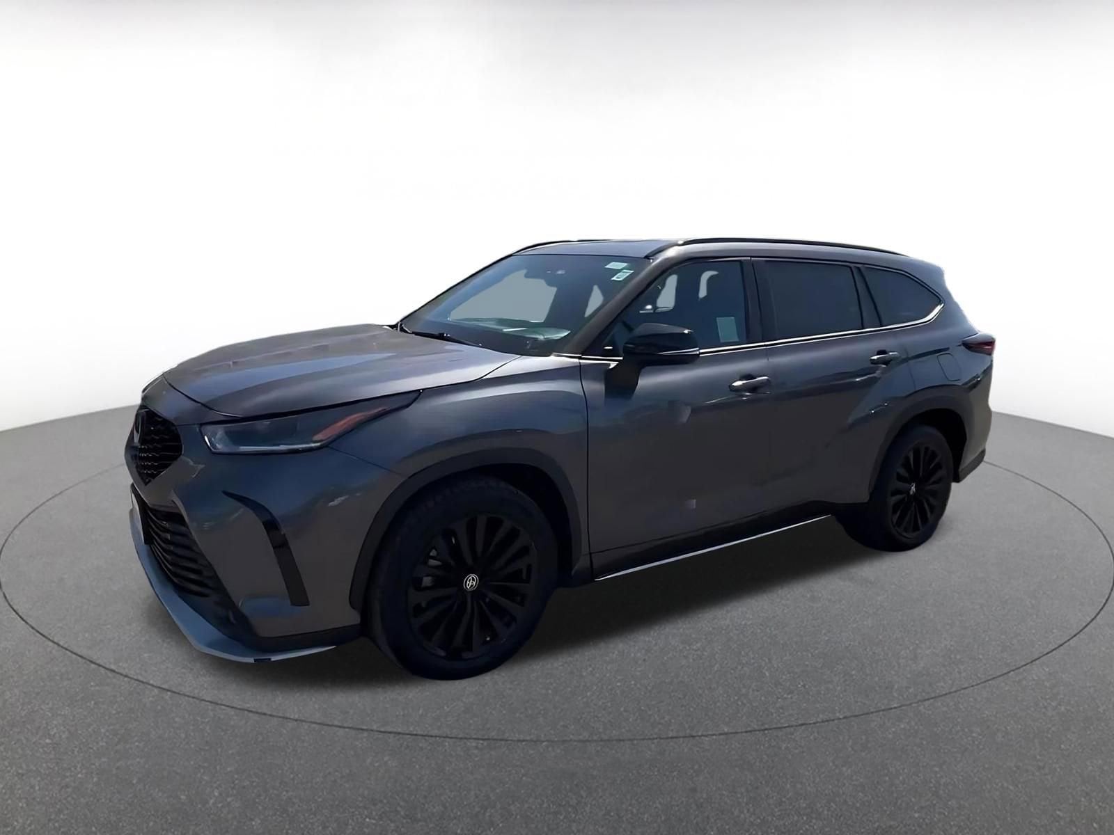 Thumbnail: 2024 Toyota Highlander - 8