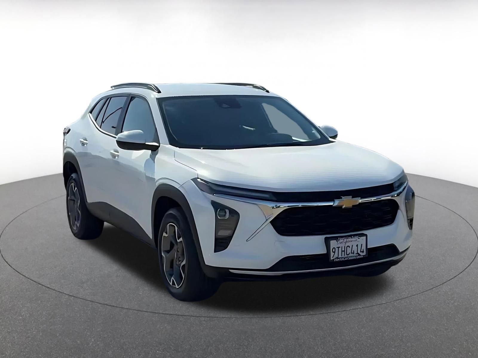 Thumbnail: 2025 Chevrolet Trax - 2
