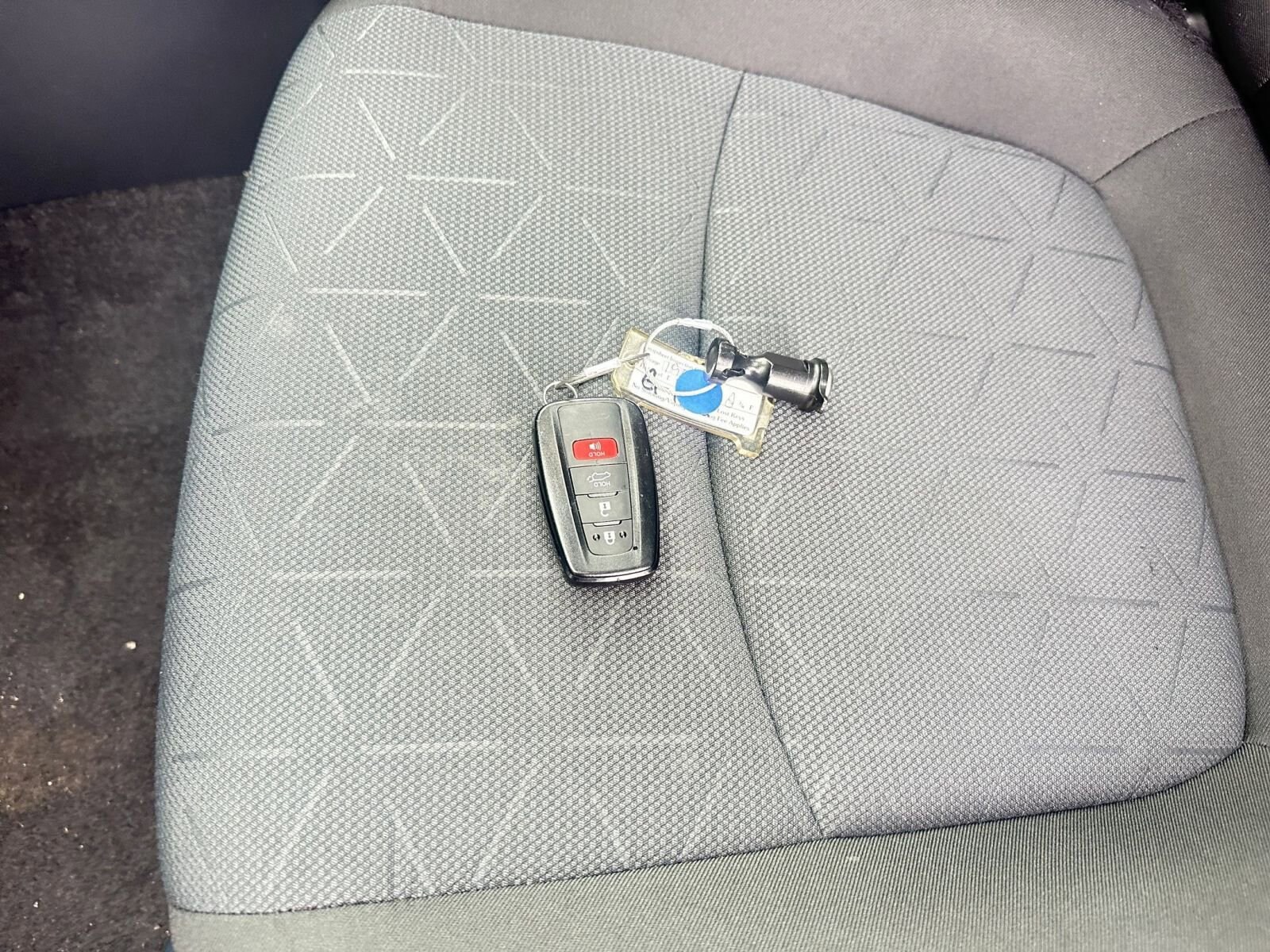 Thumbnail: 2025 Toyota RAV4 - 22