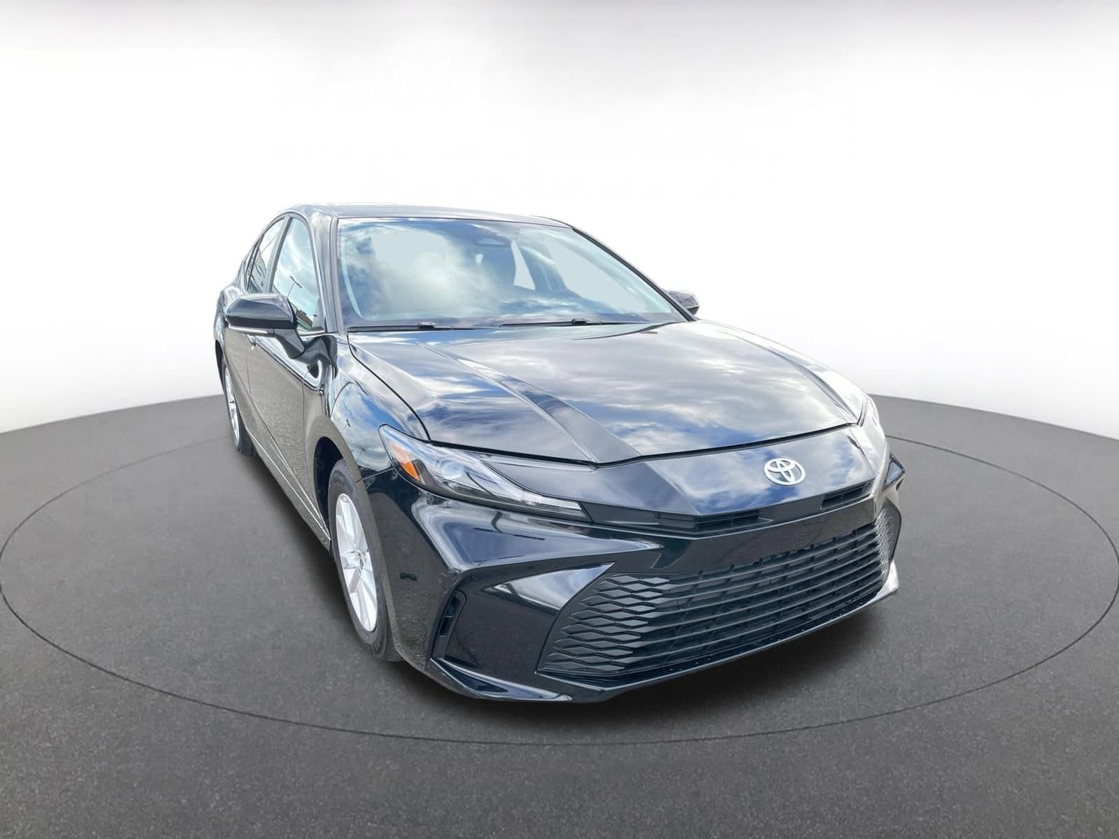 Thumbnail: 2025 Toyota Camry - 1