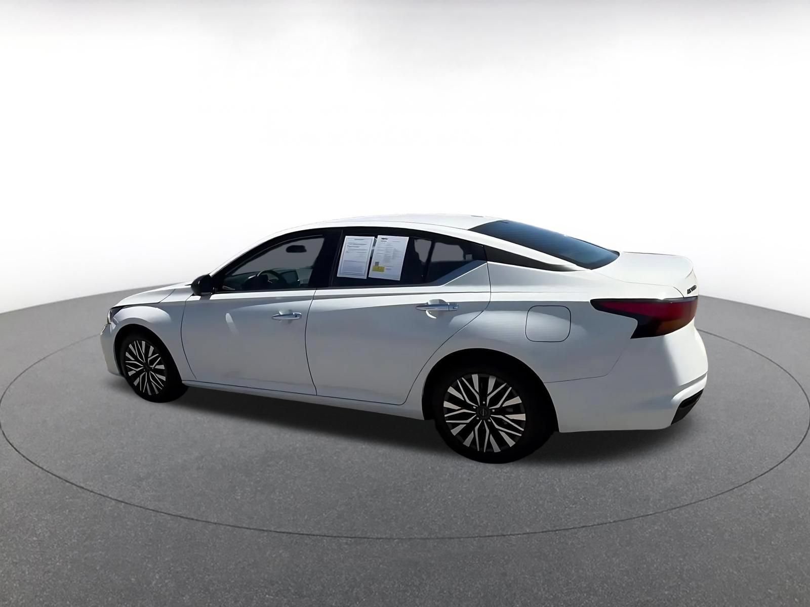 Thumbnail: 2025 Nissan Altima - 10