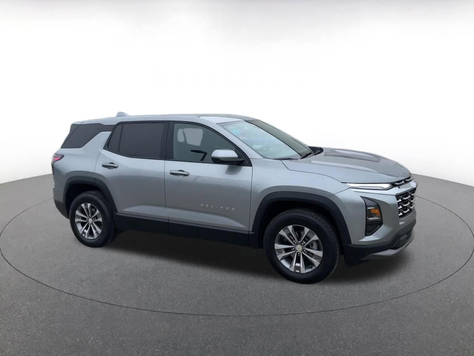 Thumbnail: 2025 Chevrolet Equinox - 2