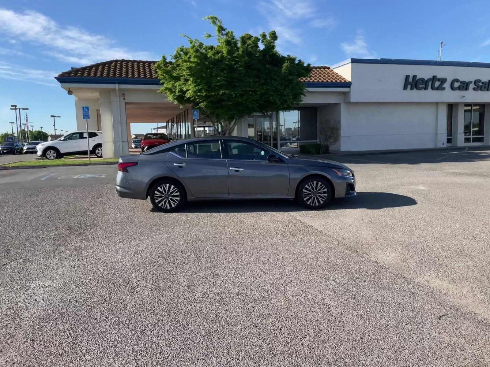 Thumbnail: 2025 Nissan Altima - 16