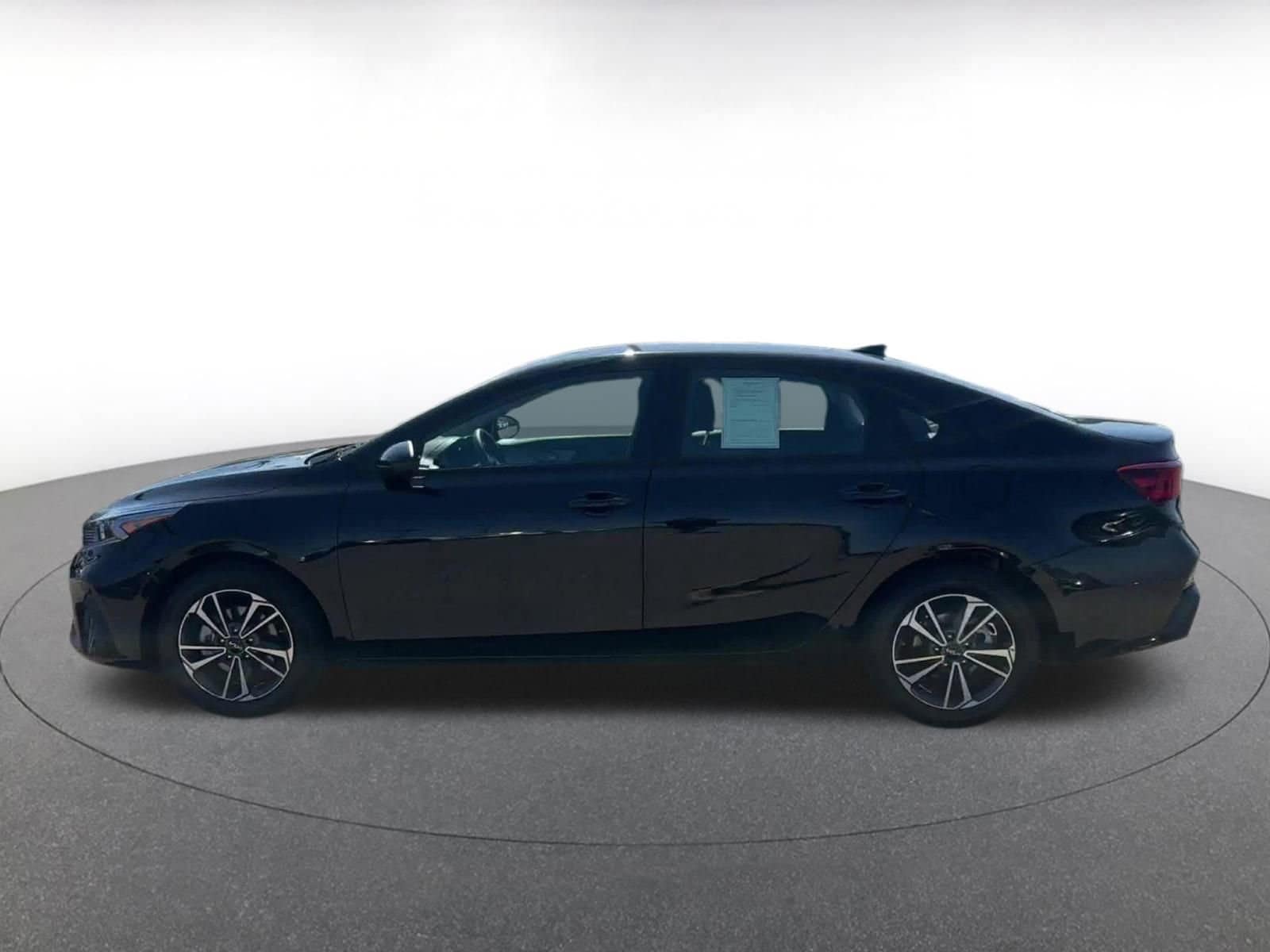 2024 Kia Forte LXS 8