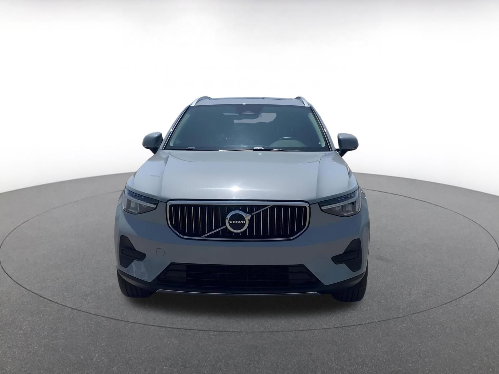 Thumbnail: 2024 Volvo XC40 - 5