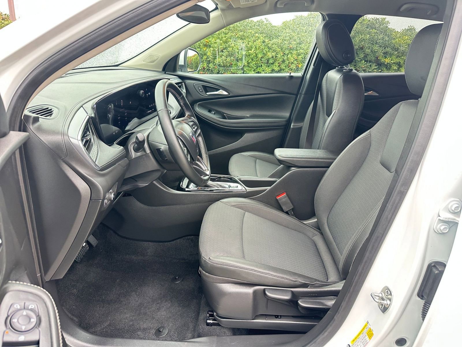 Thumbnail: 2025 Buick Encore GX - 27