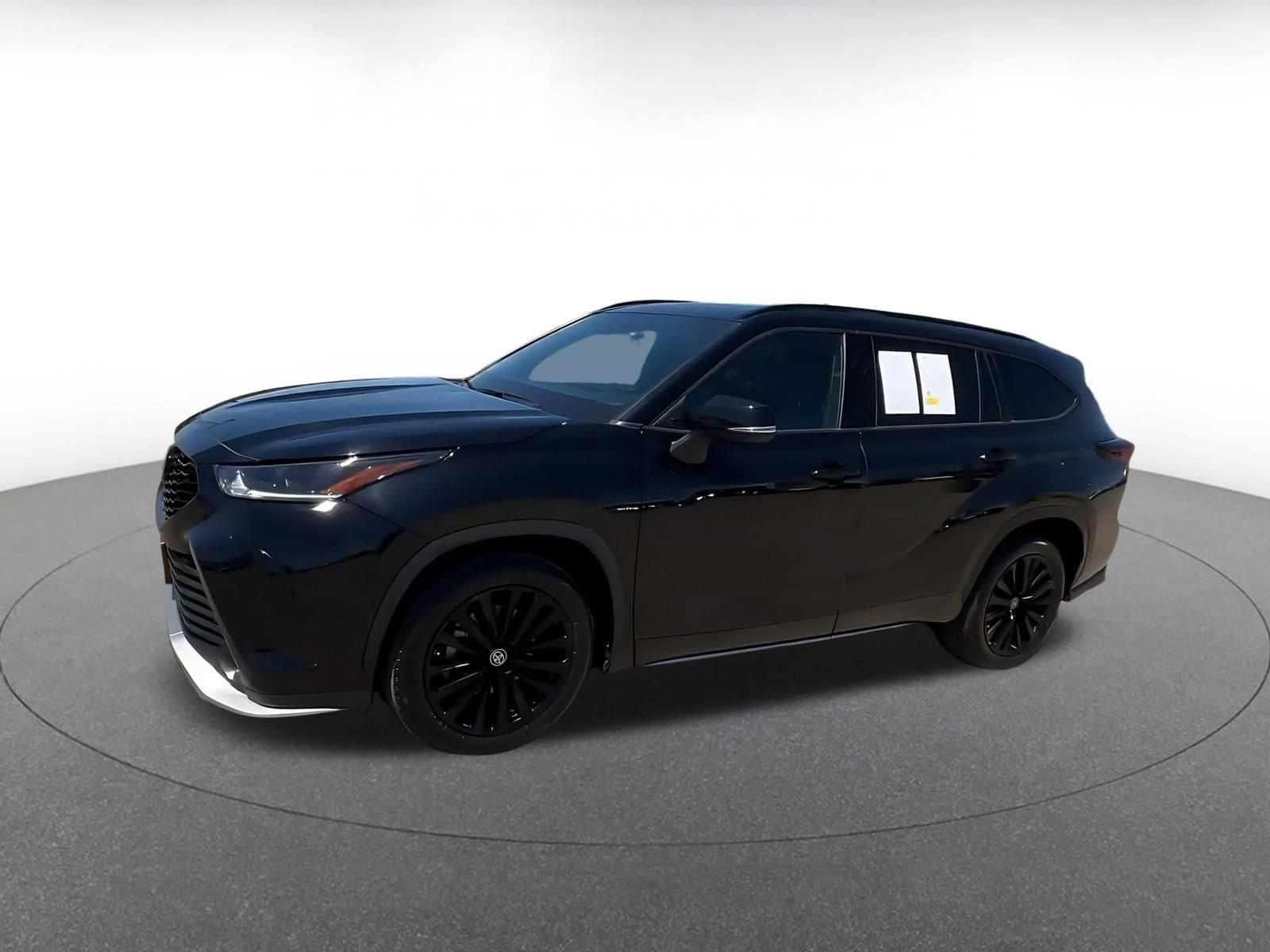 Thumbnail: 2024 Toyota Highlander - 8
